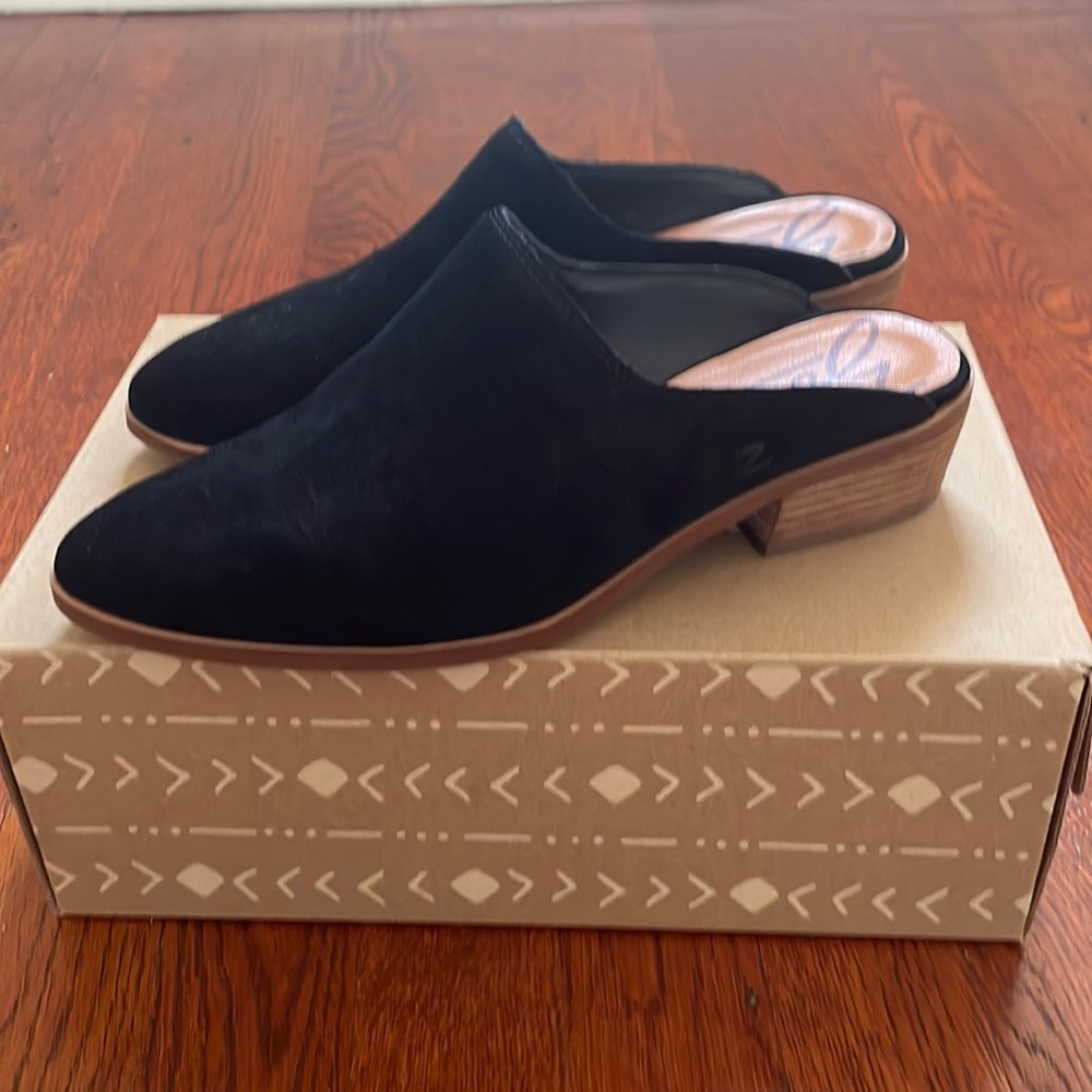 Zodiac Suede Mule | Size 6M